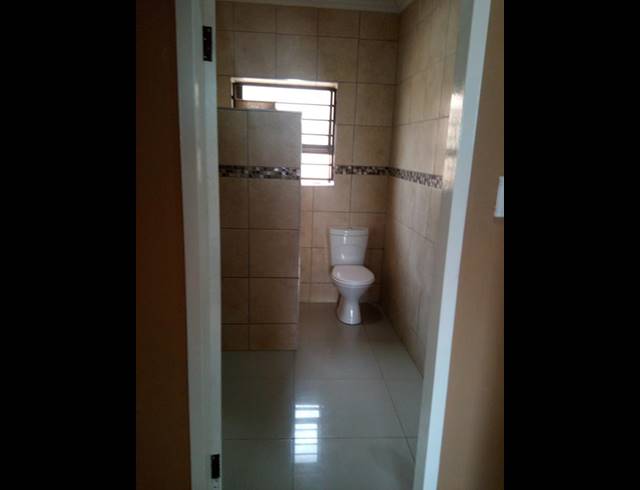 6 BEDROOM HOUSE FOR SALE IN EVANS PARK